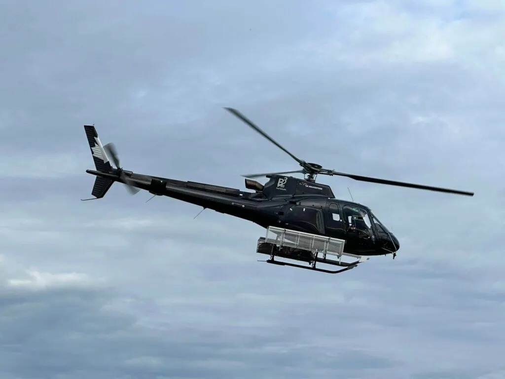 L R Helicopters