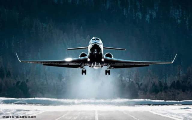 Global Jet photo 3