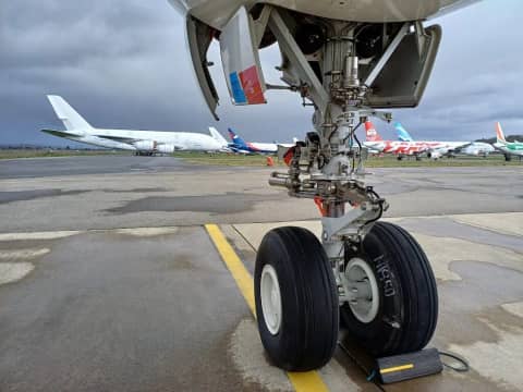 TARMAC AEROSAVE, HSH photo 3