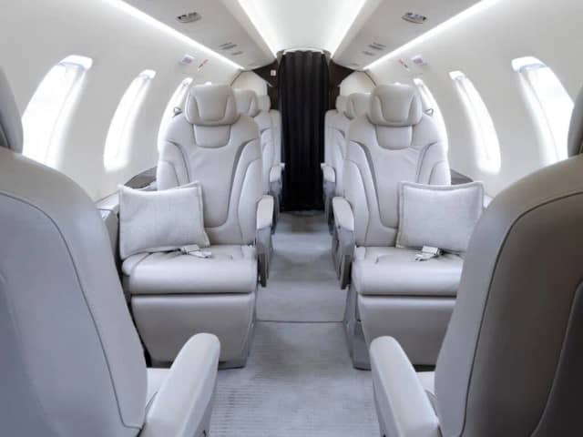 Simply Jet photo 3