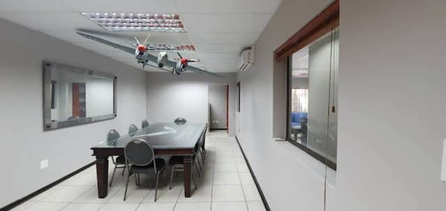 Investment Aircraft photo 2
