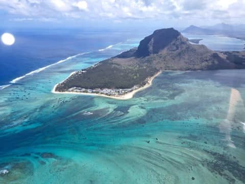 Corail Helicopter photo 3