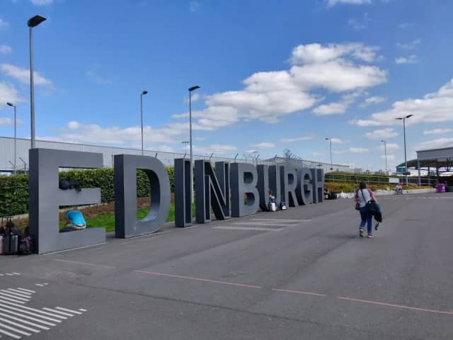 Edinburgh Airport Handling photo 3