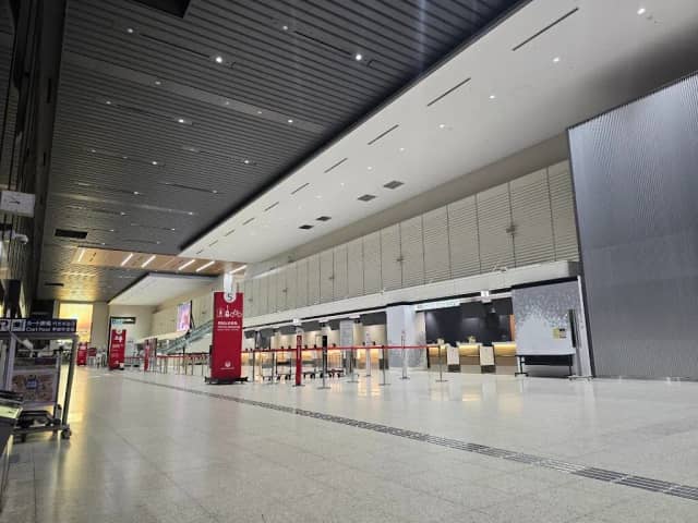 Osaka Itami Airport photo 1