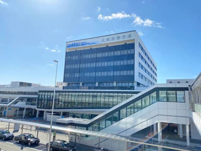 Osaka Itami Airport photo 2