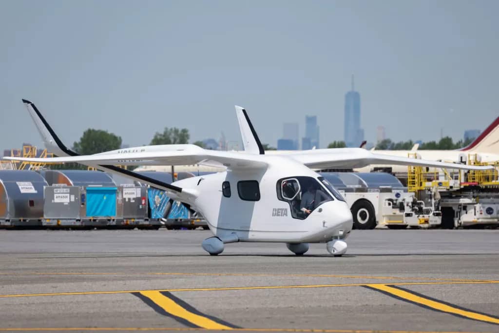 Future vision of electric aviation and next-generation regional flight