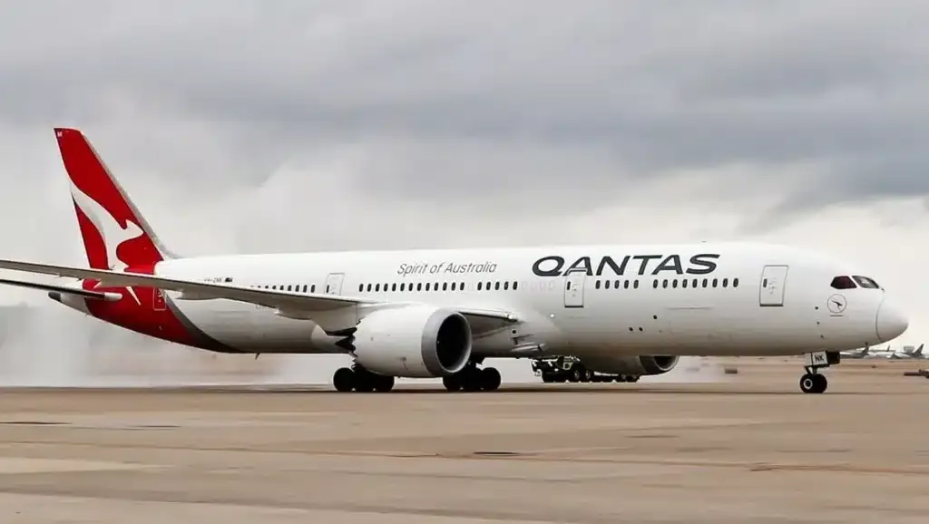 Qantas 787 aircraft on international route