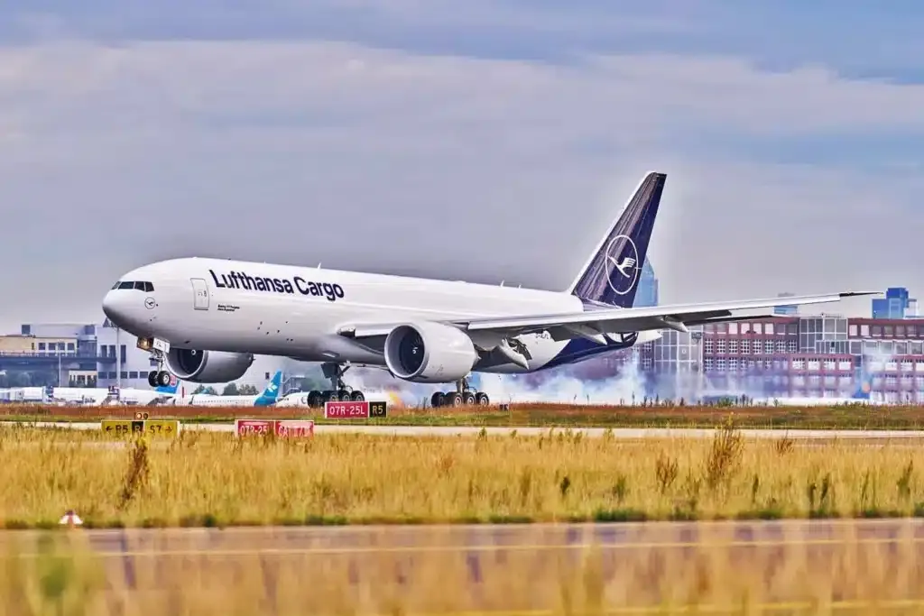 modern cargo aircraft 777F landing