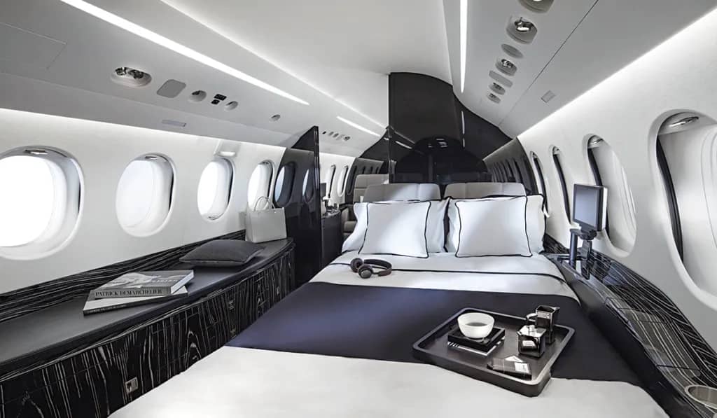 Dassault Falcon 8X premium cabin interior