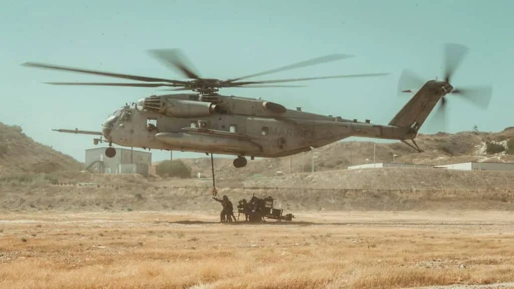 heavy lift helicopter transporting large industrial cargo
