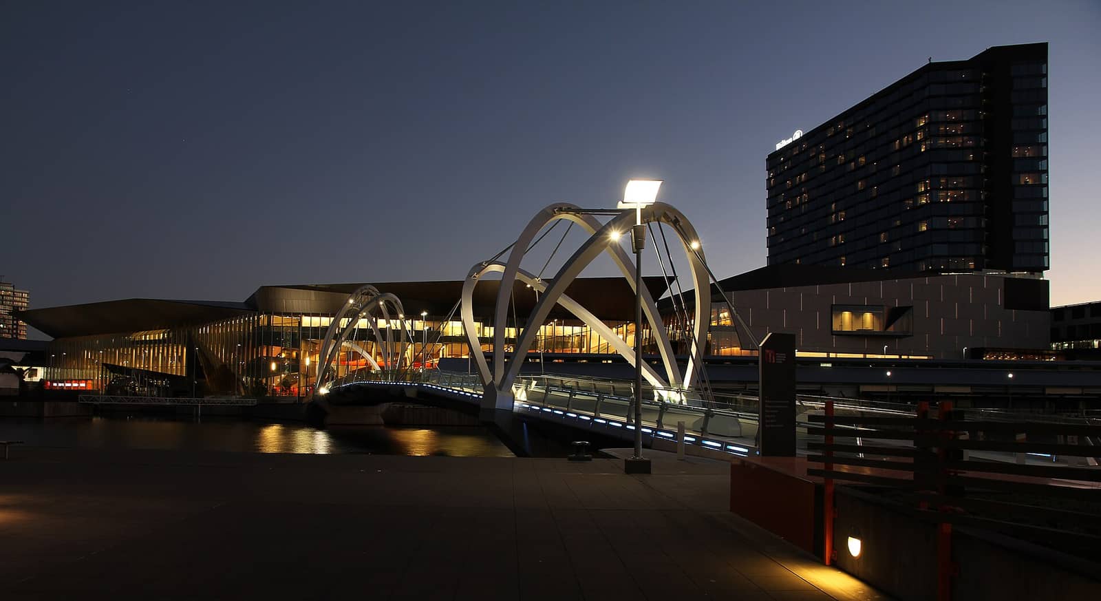 Grimshaw Architects Seafarers Footbridge & Melbourne Convention and Exhibition Centre in South Wharf
