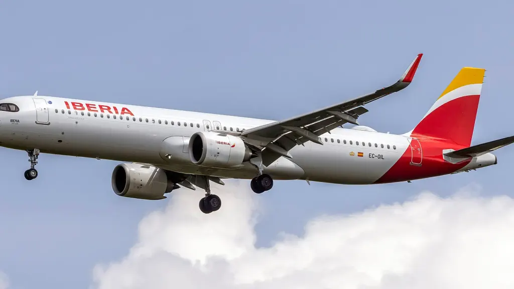 Airbus A321XLR vs Boeing 737 MAX 10: Long-Range Narrowbody Comparison