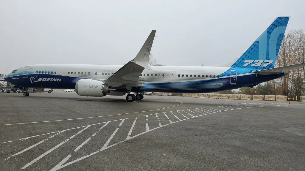 Alaska Airlines Orders 105 Boeing 737-10s in Record Fleet Expansion