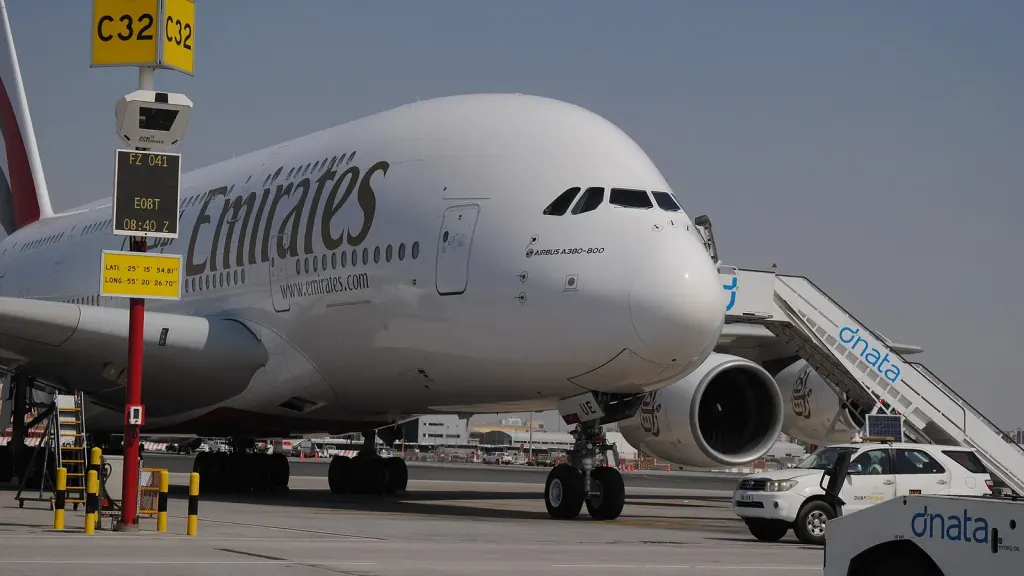 Dubai's Most Trusted VIP Airport Transfer & Chauffeur Services for Private Aviation