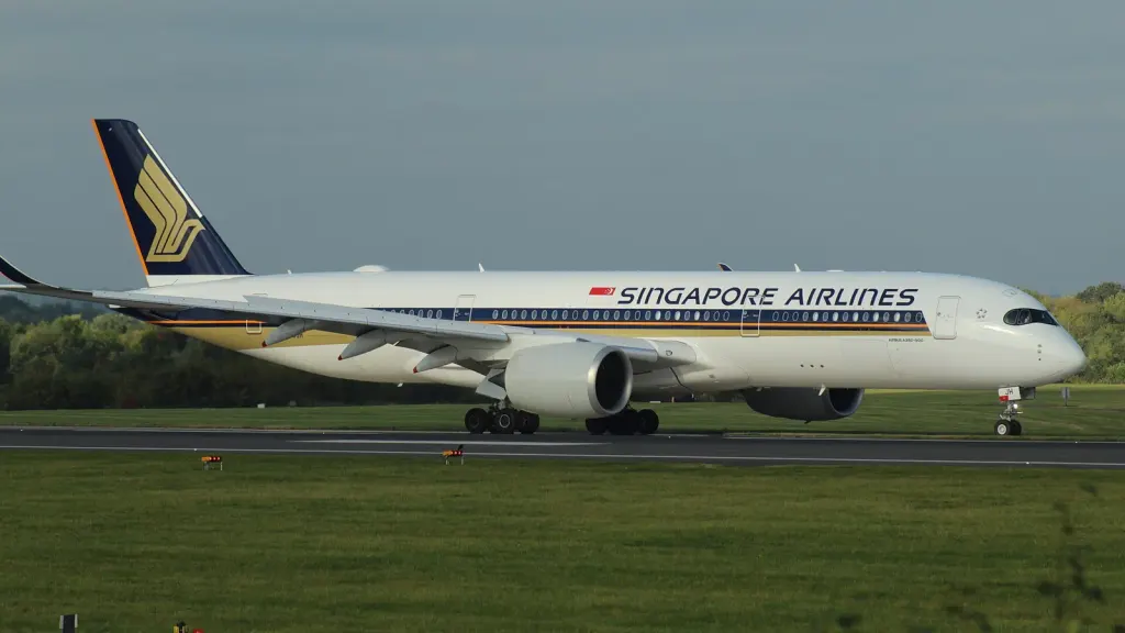 Economy vs Premium Economy Explained: Is the Upgrade Worth It in 2026?