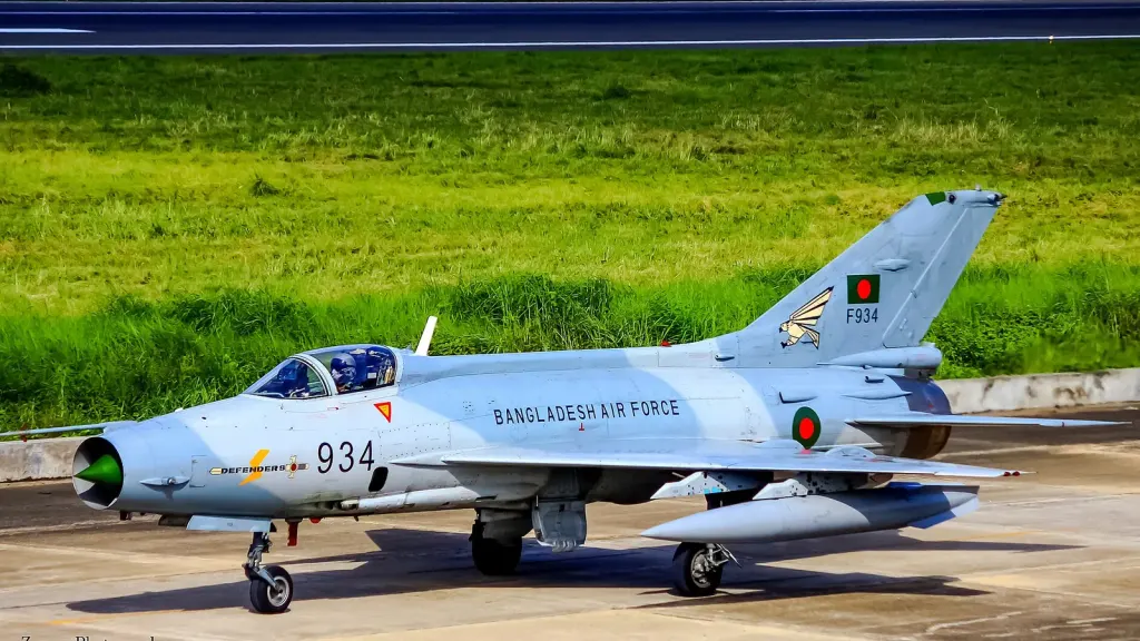 Tragedy Strikes: Military Aircraft Crashes into Bangladeshi School, Claiming 19 Lives