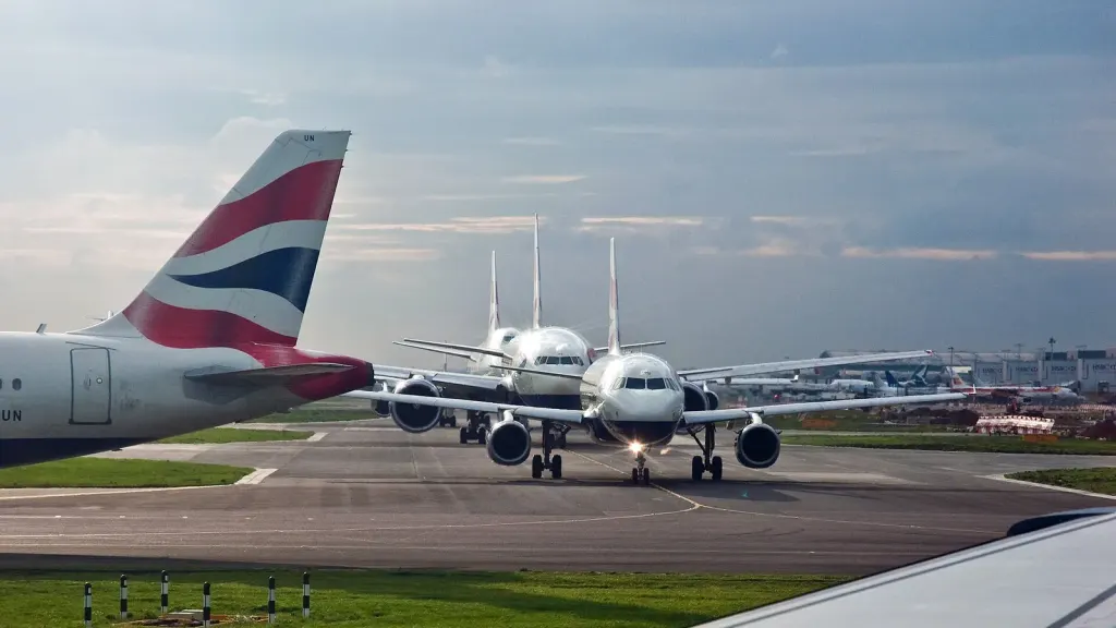 UK Air Traffic Control Outage Paralyzes Flights