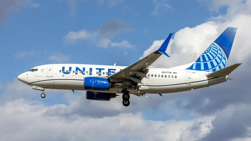 United Airlines Experiences Massive Flight Disruption