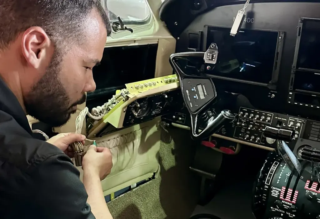 Aviation Maintenance Professionals: photo 1