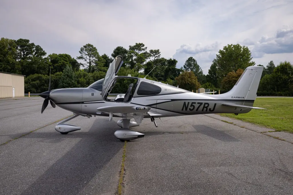 Leading Edge Aviation: photo 1