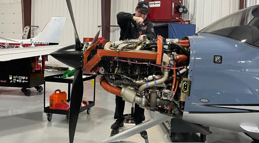 Mike Goulian Aviation - KPYM: photo 1