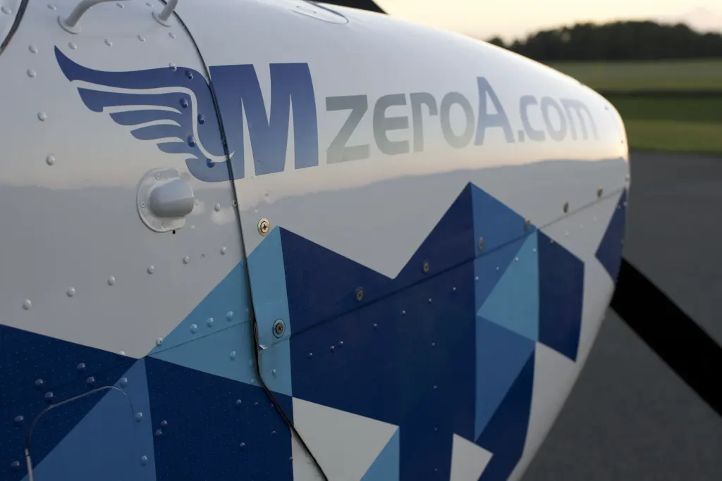 MzeroA.com: photo 1