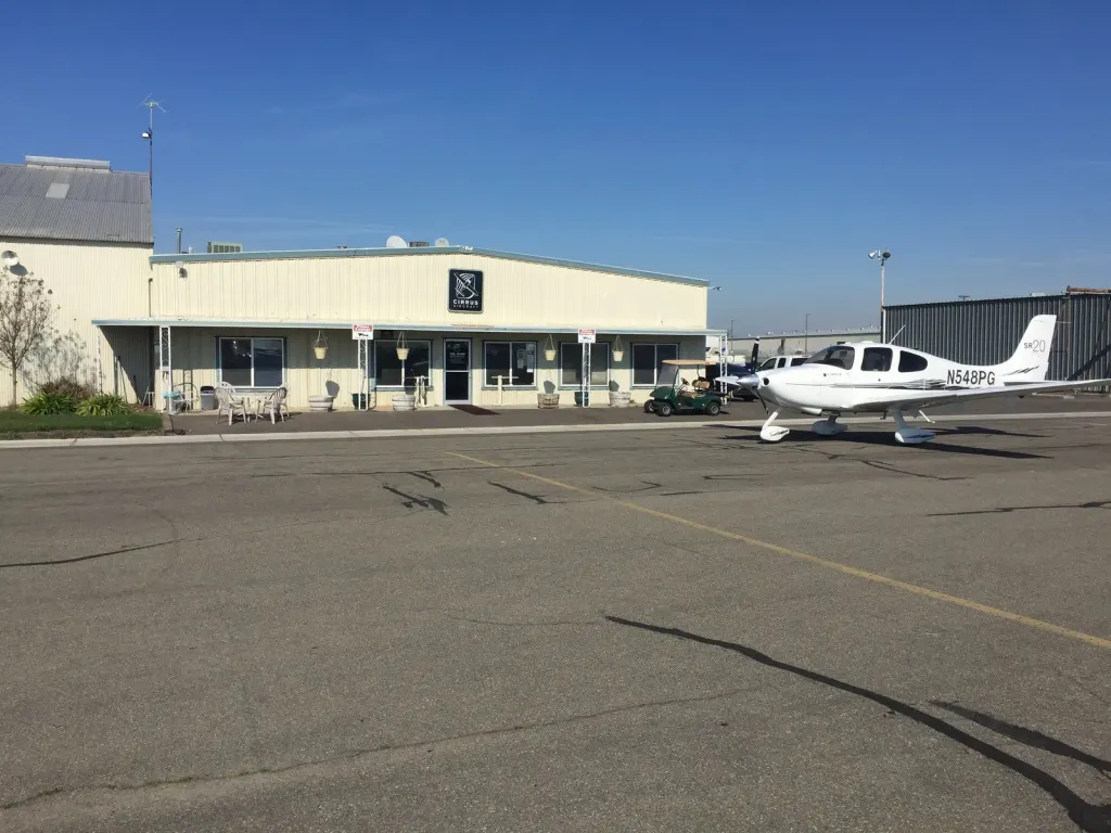 TDL Aero Enterprises (Gateway Air Center): photo 1