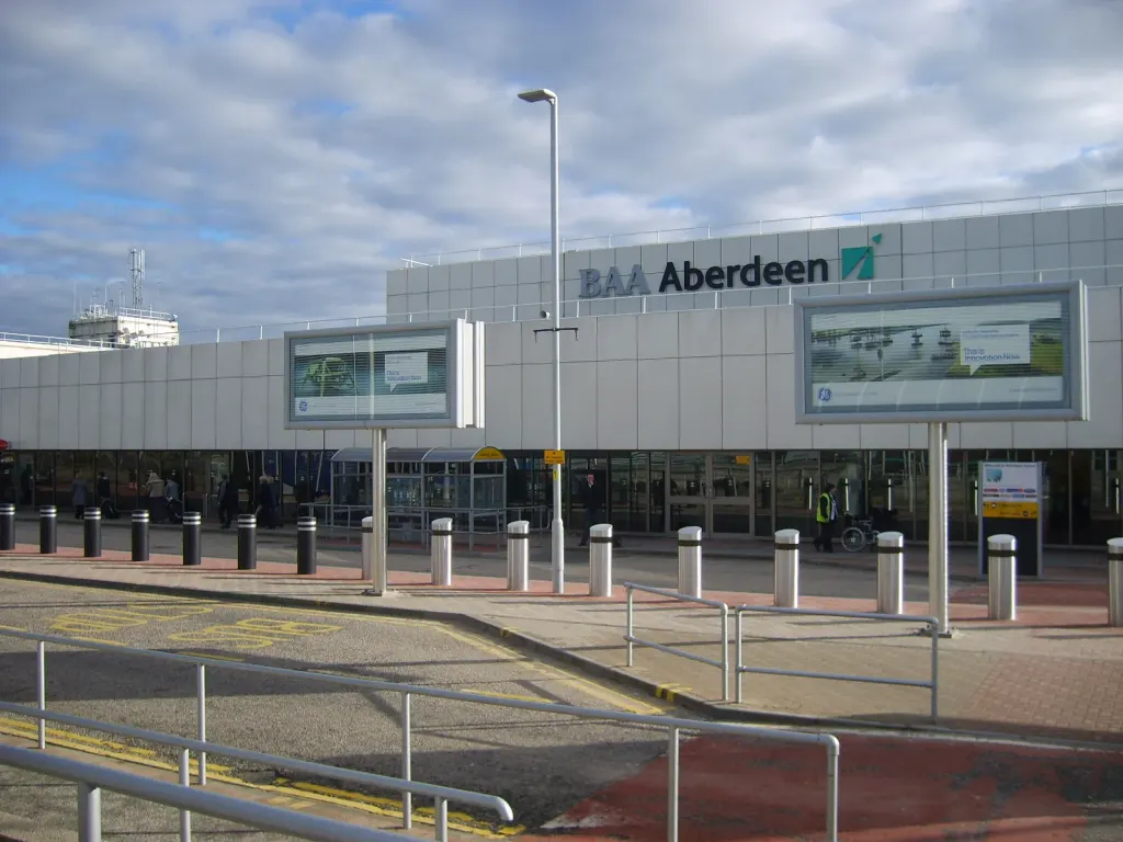 Signature Aberdeen, Aberdeen International Airport (EGPD): photo 1