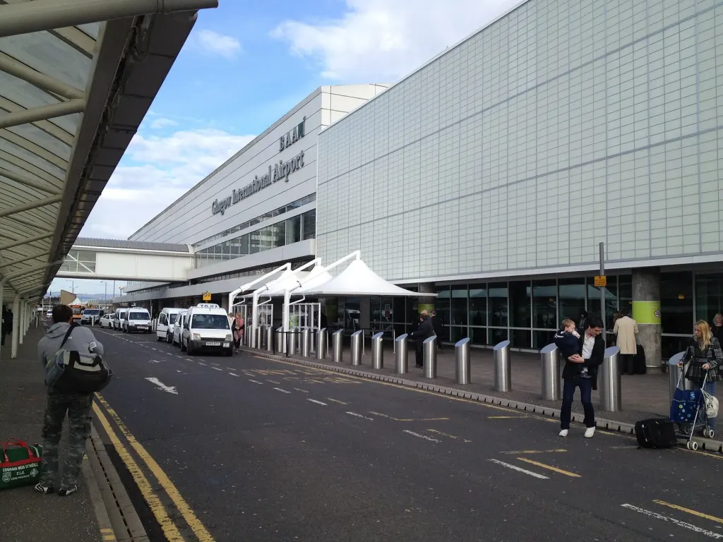Signature Glasgow, Glasgow Airport (EGPF): photo 1