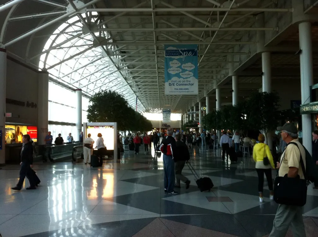Modern Aviation Charlotte, Charlotte Douglas International Airport (KCLT)