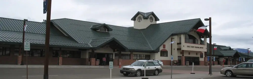 Signature Vail, Eagle County Regional Airport (KEGE)