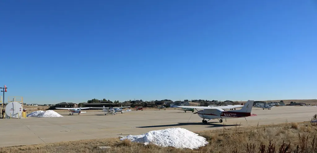 Vector Air, Erie Municipal Airport (KEIK): photo 1