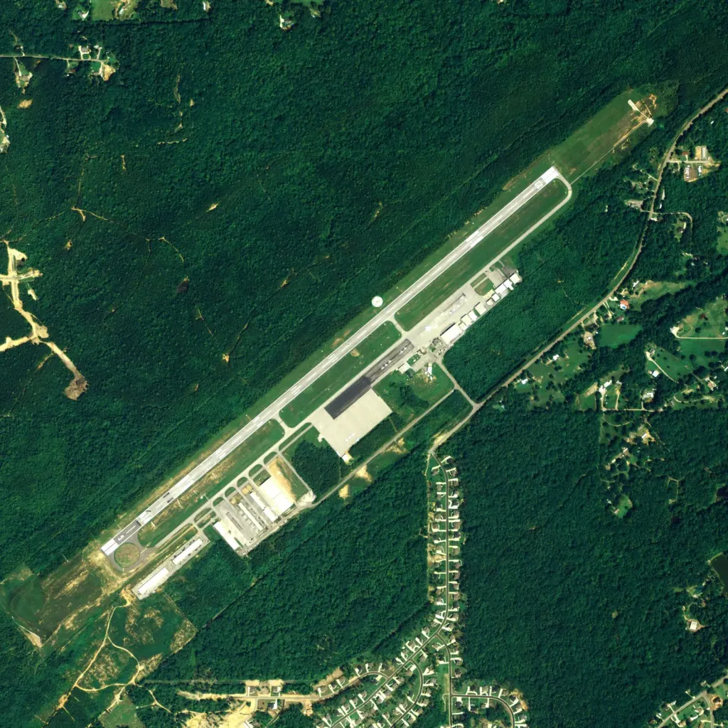 Bessemer Airport FBO, Bessemer Airport (KEKY): photo 1
