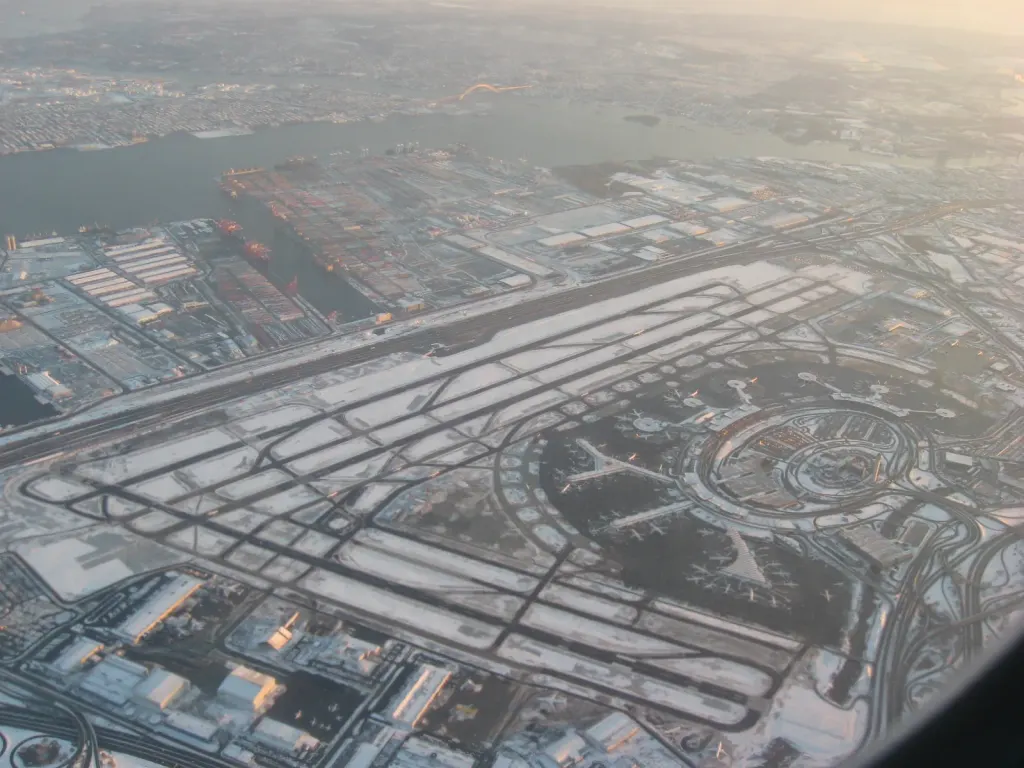 Signature Newark, Newark International Airport (KEWR)