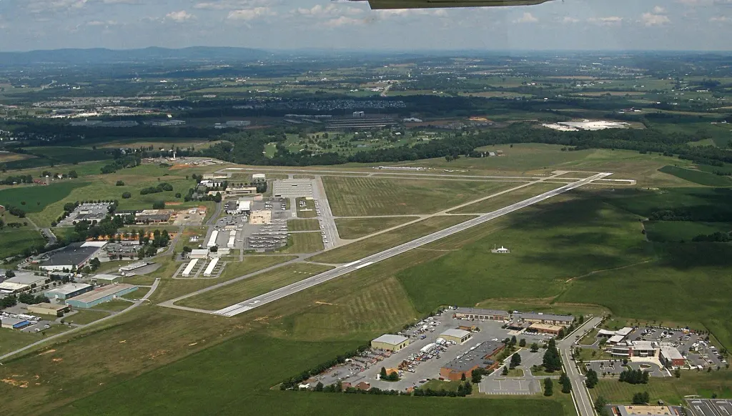 Signature Frederick, Frederick Municipal Airport (KFDK)