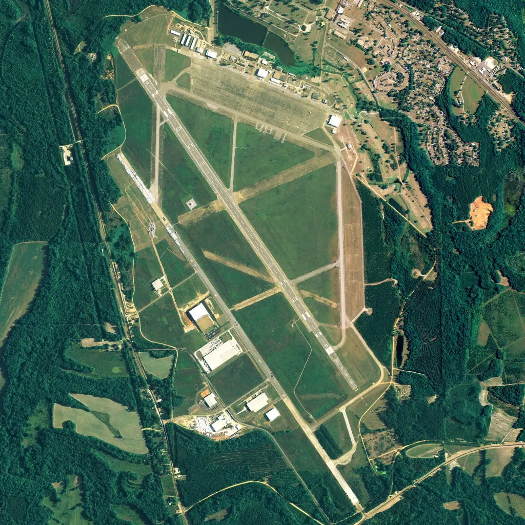 Selma FBO, Craig Field (KSEM): photo 1