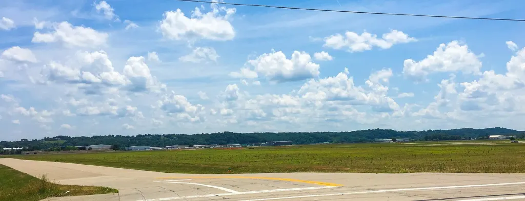 Signature Chesterfield, Spirit of St. Louis Airport (KSUS)
