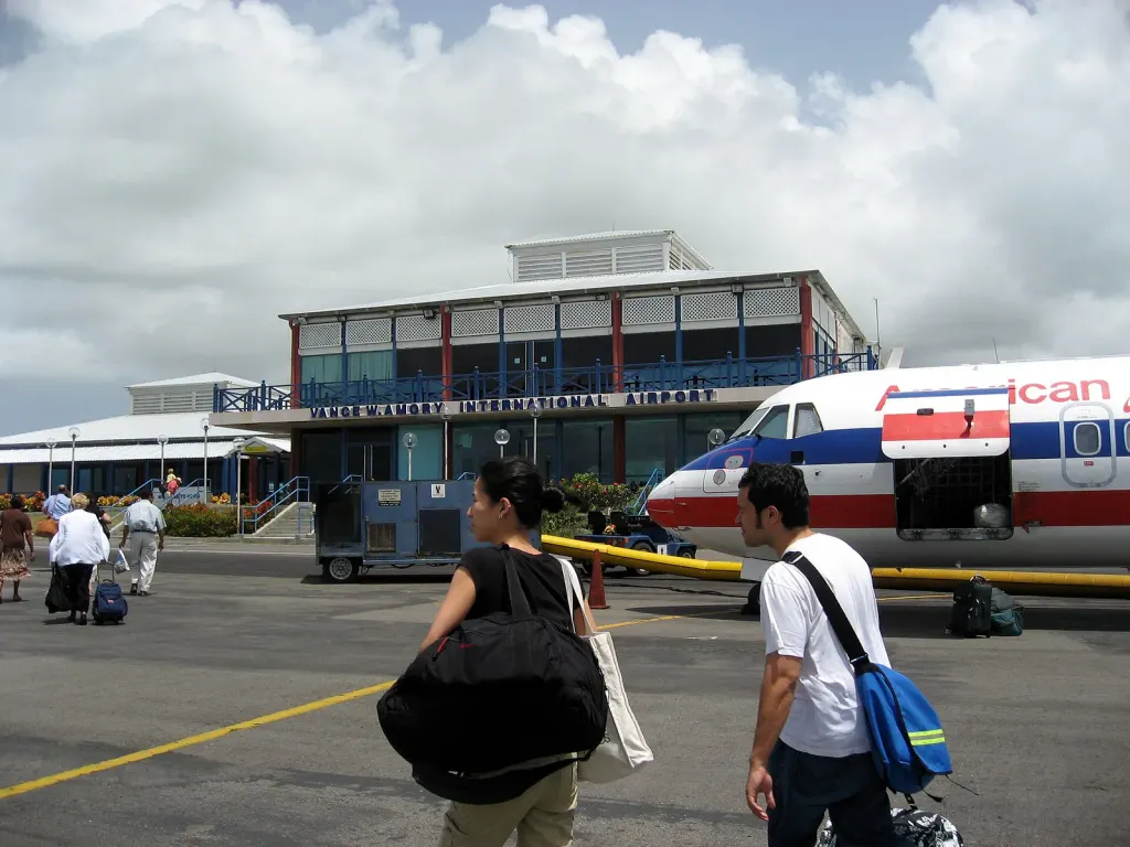 Signature Nevis, Vance W. Amory International Airport (TKPN): photo 1