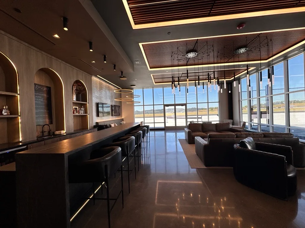 Charter operator Jet Access opens a new private terminal at Nashville's JWN airport