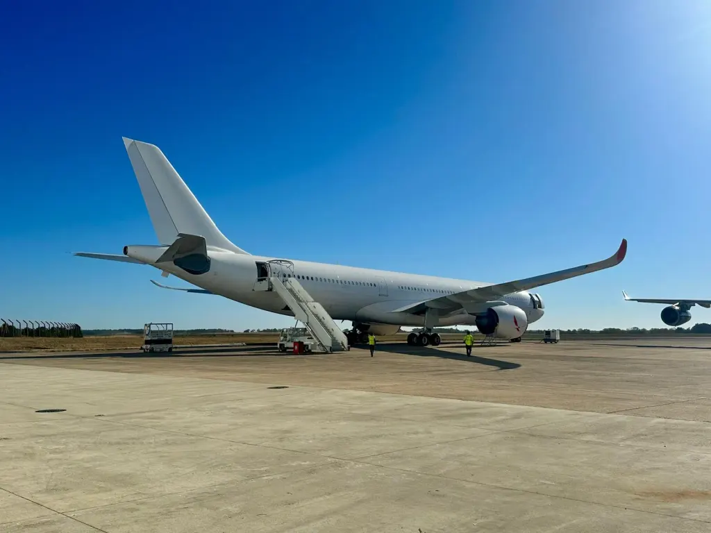 Vallair takes in its first A330neo for base maintenance in Châteauroux