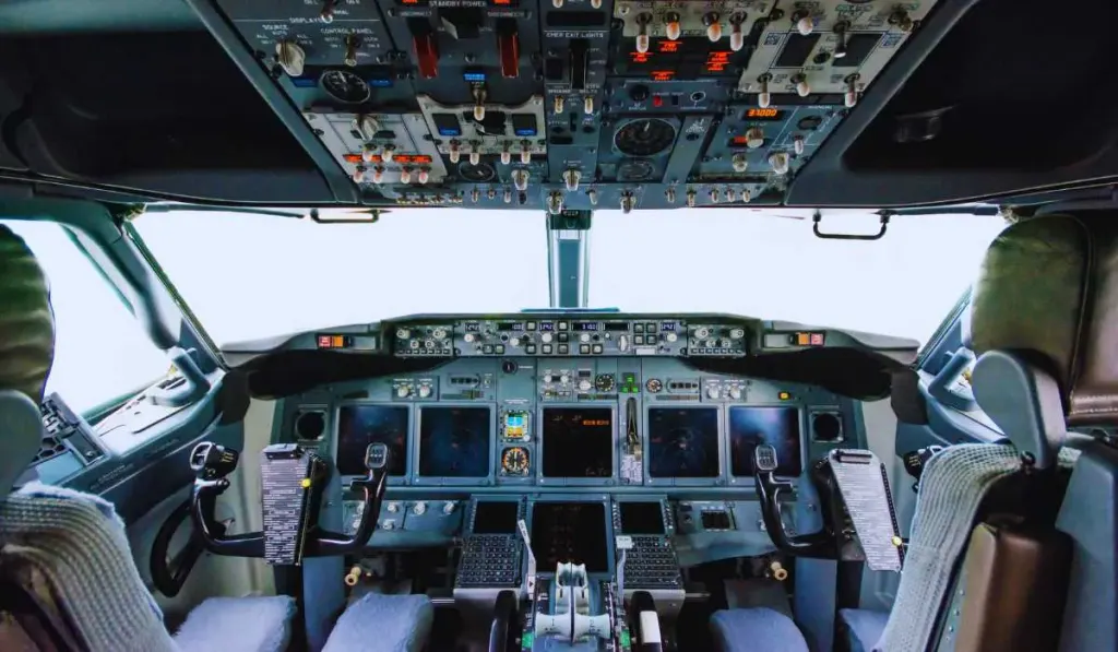 The Airbus A320neo Family: A Guide to the A319neo, A320neo and A321neo