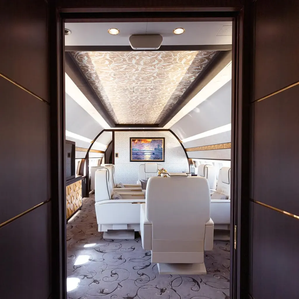 Royal Jet