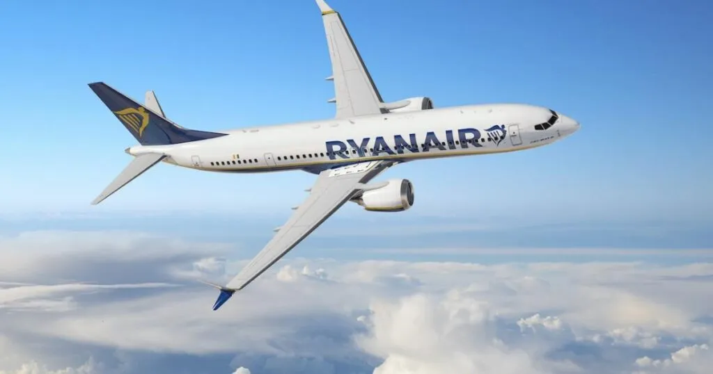Ryanair (Boeing 737 MAX 8-200)