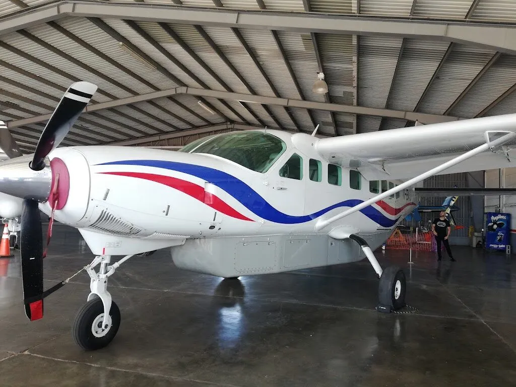 Aerobell Air Charter: photo 1