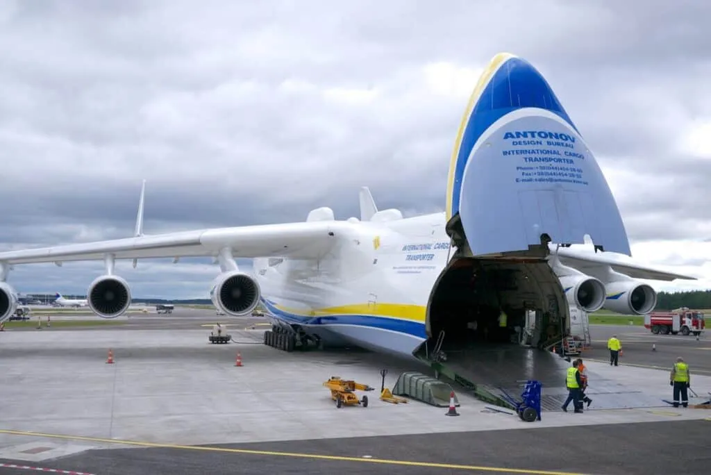 Nose Cargo Door