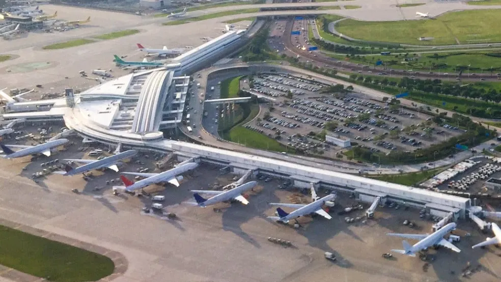 Chicago O'Hare International Airport (ORD)