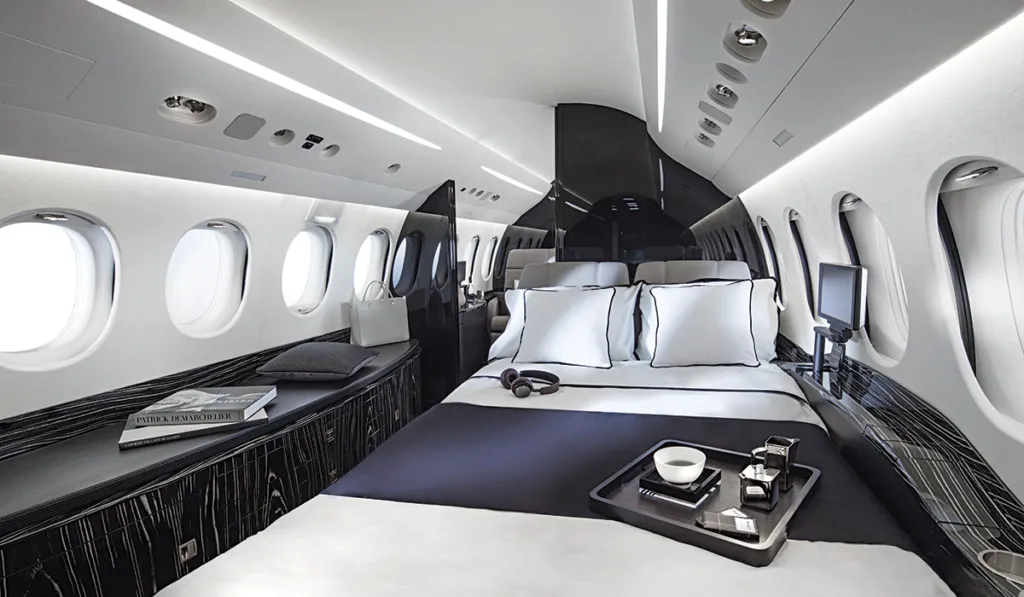Dassault Falcon 8X premium cabin interior