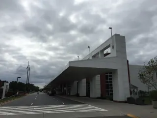 Signature Charlottesville, Charlottesville-Albemarle Airport (KCHO)