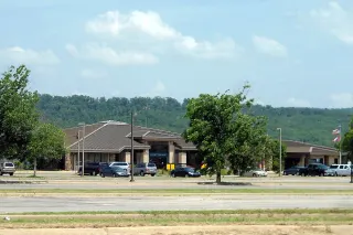 Fayetteville Aviation Services, Drake Field Airport (KFYV)