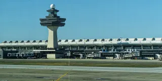 Signature Washington Dulles, Washington Dulles International Airport (KIAD)